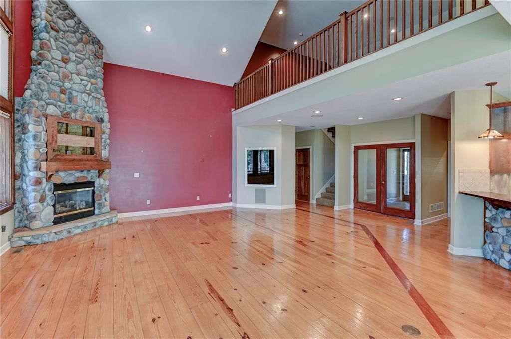 Photo 6 of 77 - 12122 Ridgeview Road