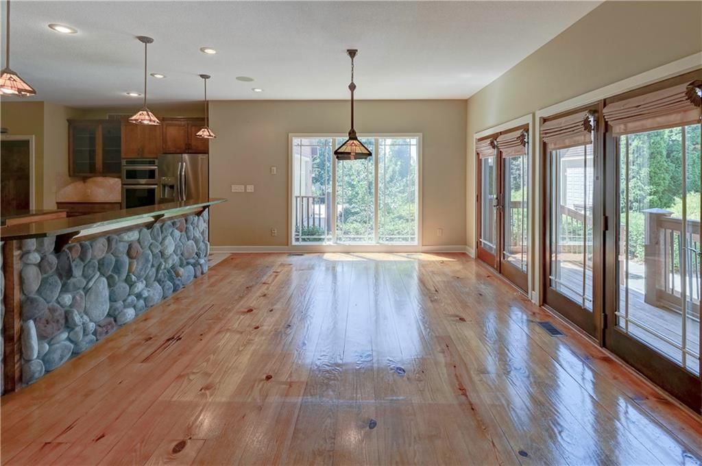 Photo 7 of 77 - 12122 Ridgeview Road