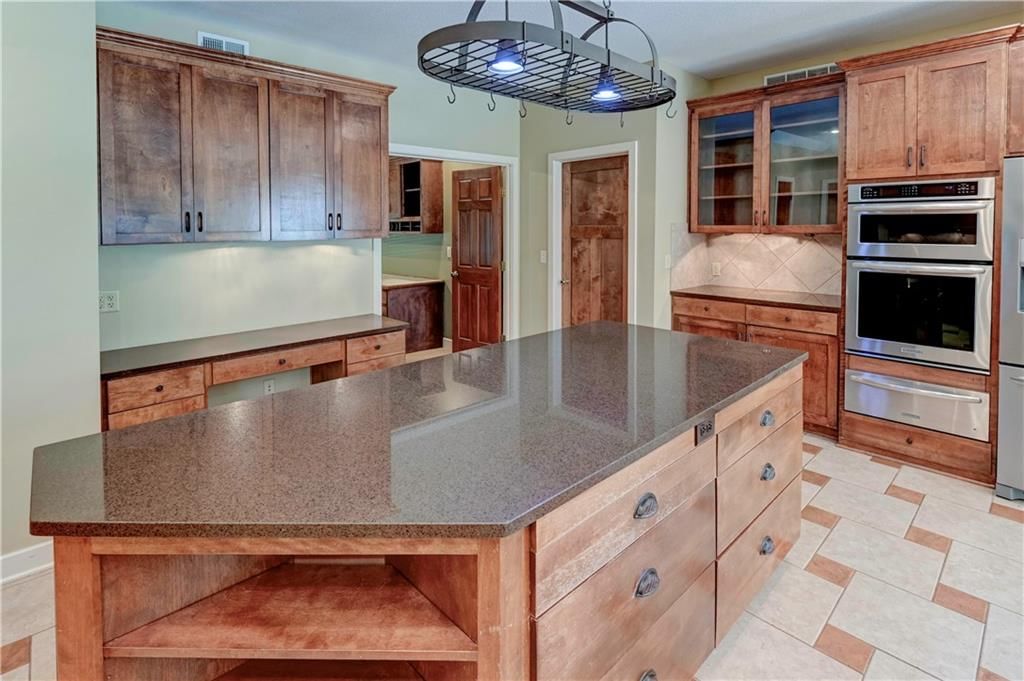 Photo 9 of 77 - 12122 Ridgeview Road