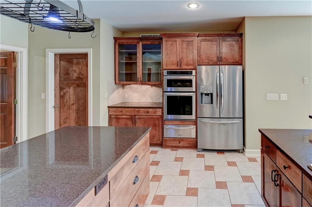 Photo 11 of 77 - 12122 Ridgeview Road