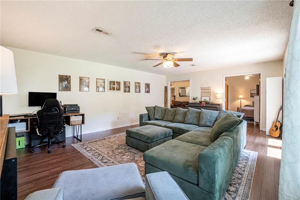 219 E Mcdonald Street — photo 13