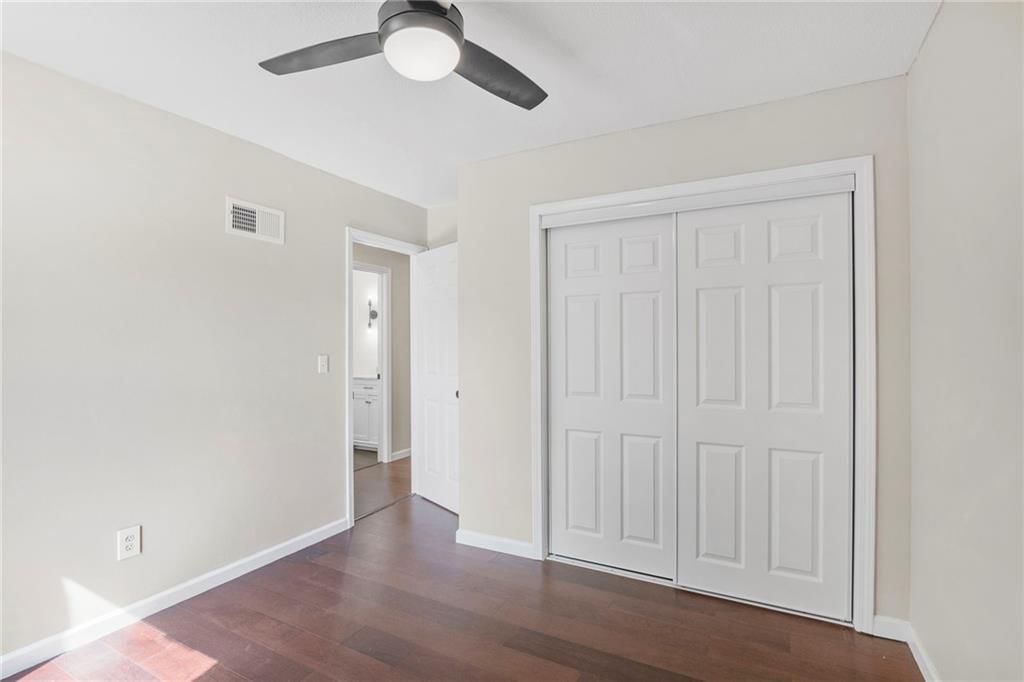 Photo 18 of 28 - 8636 W 108TH Place