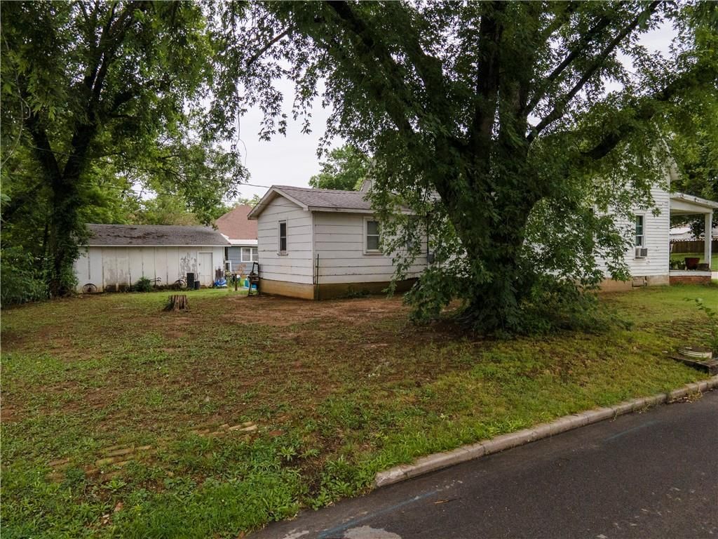 600 E Main Street — photo 33