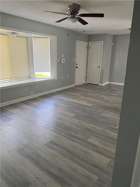 10738 Cambridge Avenue — photo 6