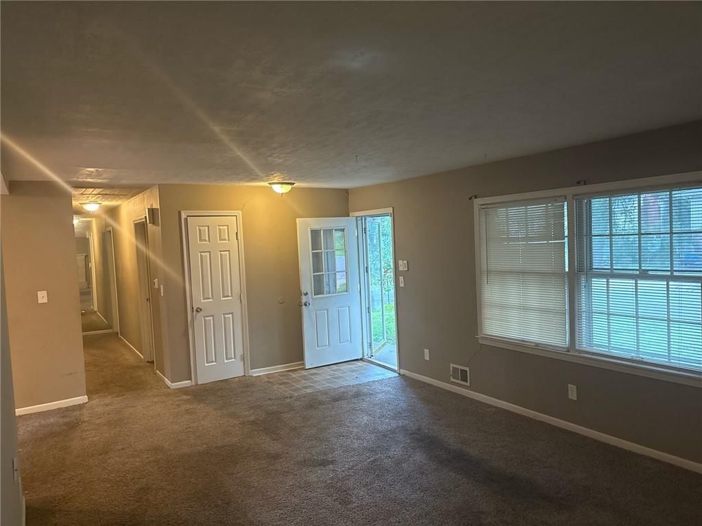 5933 Sterling Avenue — photo 3