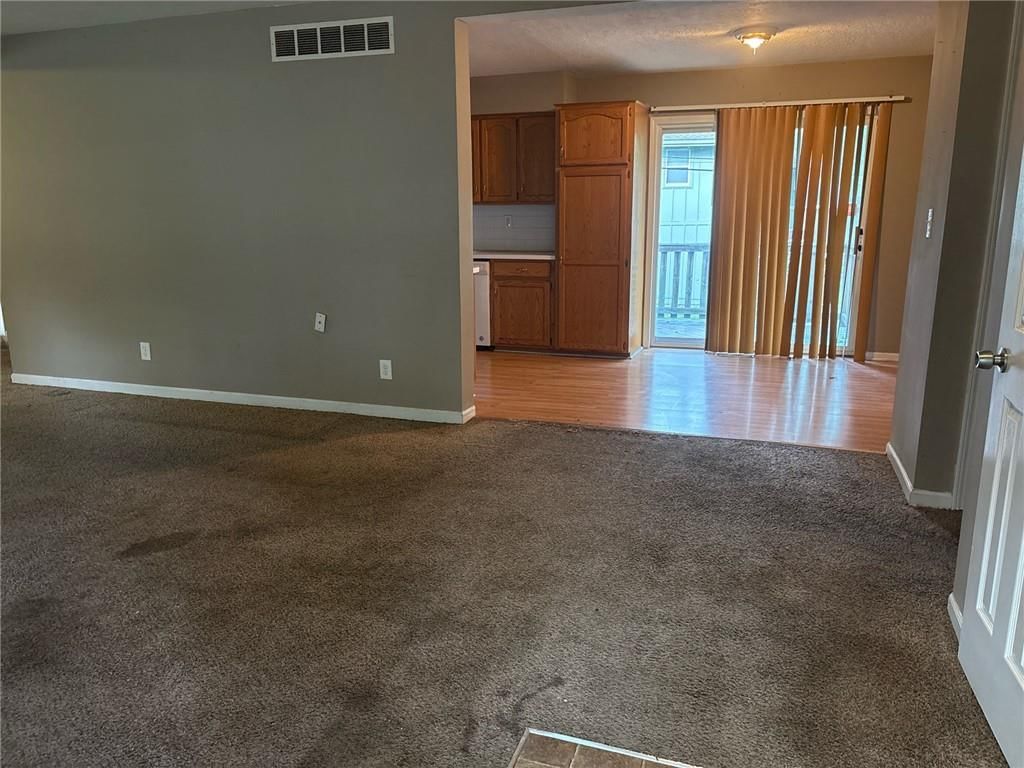 5933 Sterling Avenue — photo 5