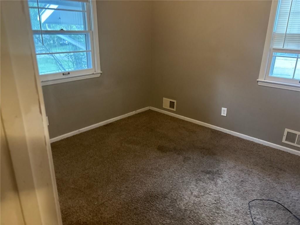 5933 Sterling Avenue — photo 13
