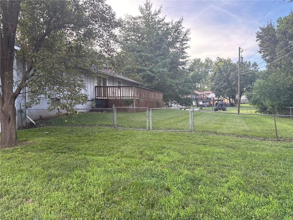 5933 Sterling Avenue — photo 15