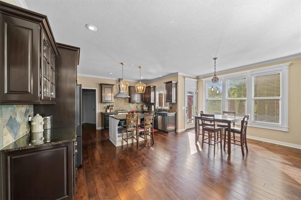 216 SW Ansel Adams Drive — photo 6