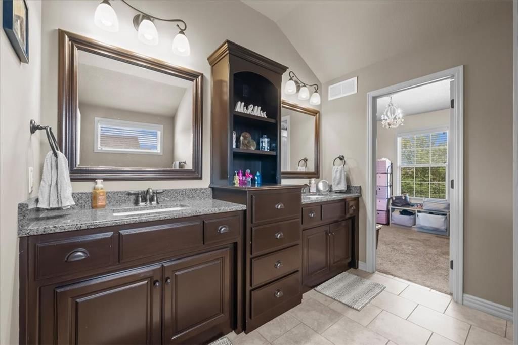 216 SW Ansel Adams Drive — photo 18