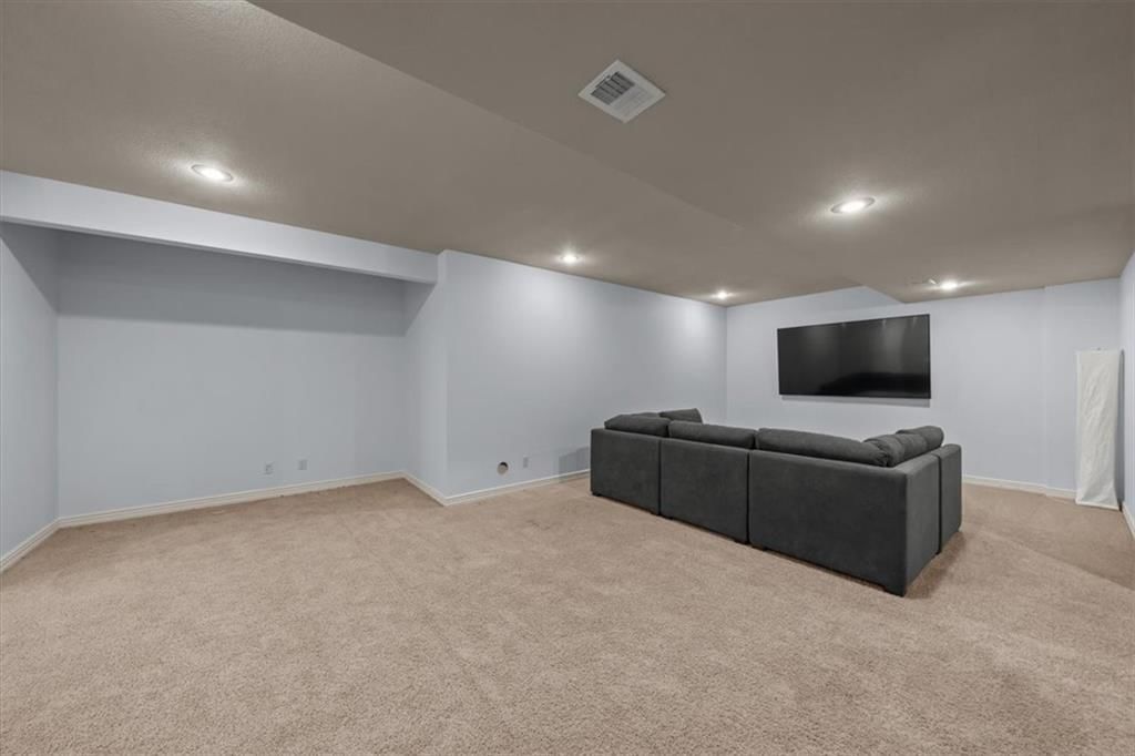 216 SW Ansel Adams Drive — photo 27
