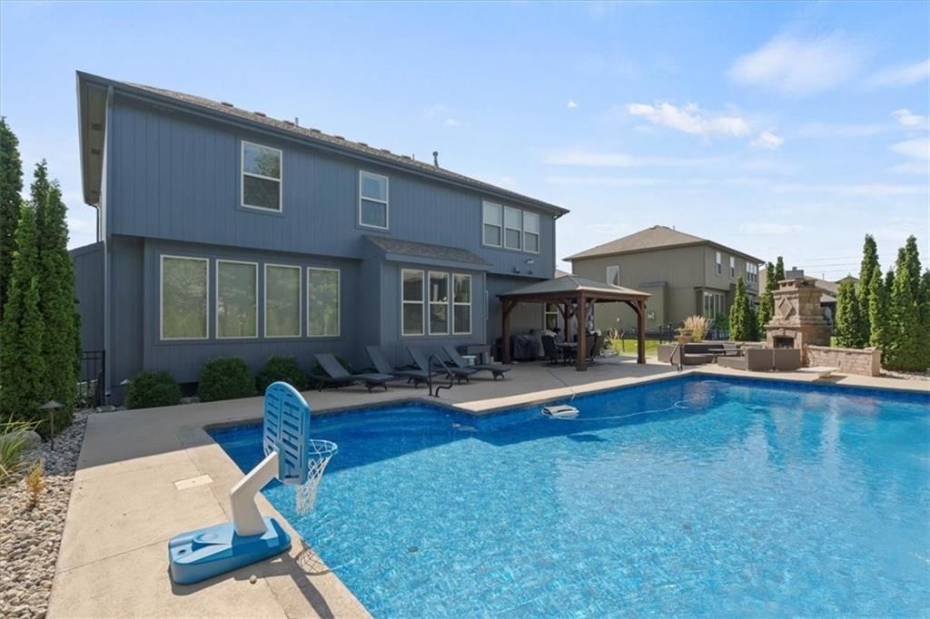 216 SW Ansel Adams Drive — photo 31