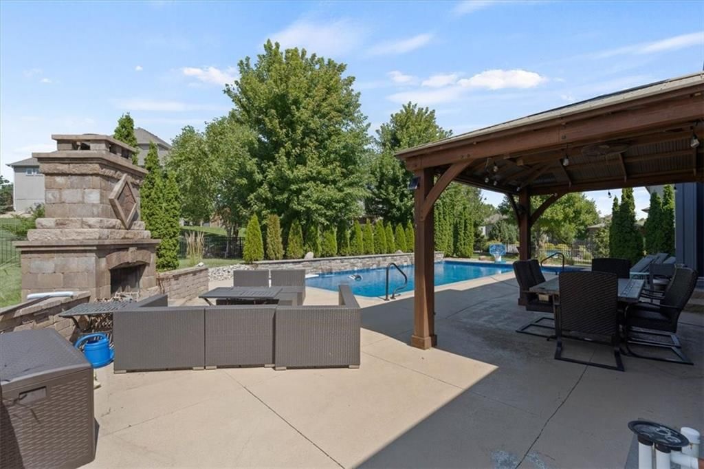 216 SW Ansel Adams Drive — photo 35