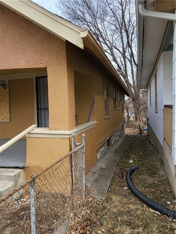 1905 Kansas Avenue — photo 2