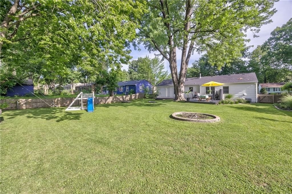 Photo 26 of 28 - 5203 W 76th Terrace