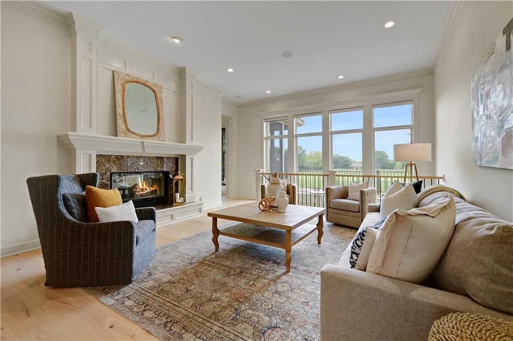Photo 5 of 43 - 16720 S Country Club Drive