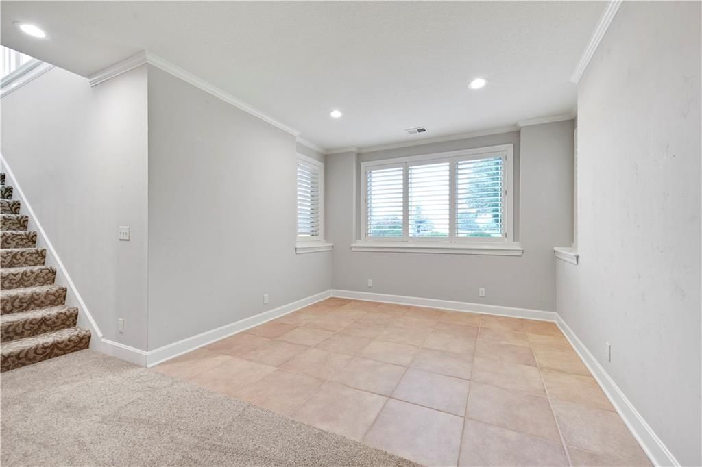 Photo 31 of 43 - 16720 S Country Club Drive