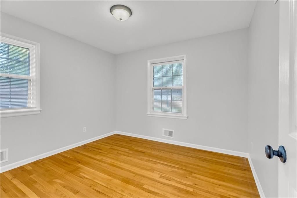 Photo 12 of 26 - 15305 E 44th Street