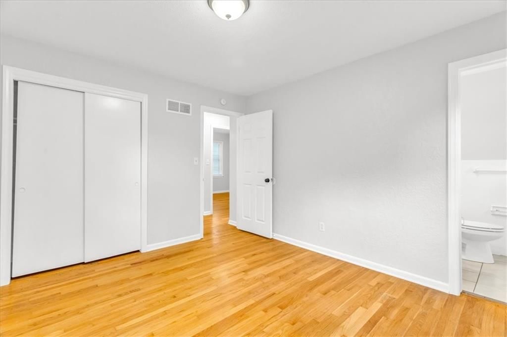 Photo 15 of 26 - 15305 E 44th Street