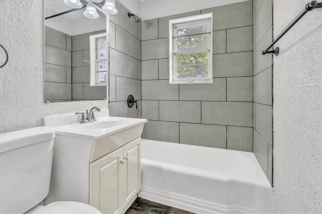 7920 NE San Rafael Drive — photo 11