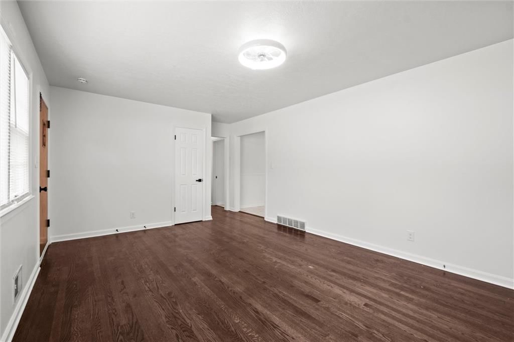 5804 Manning Avenue — photo 7