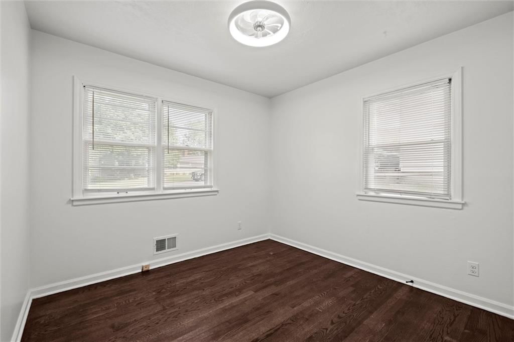 5804 Manning Avenue — photo 17