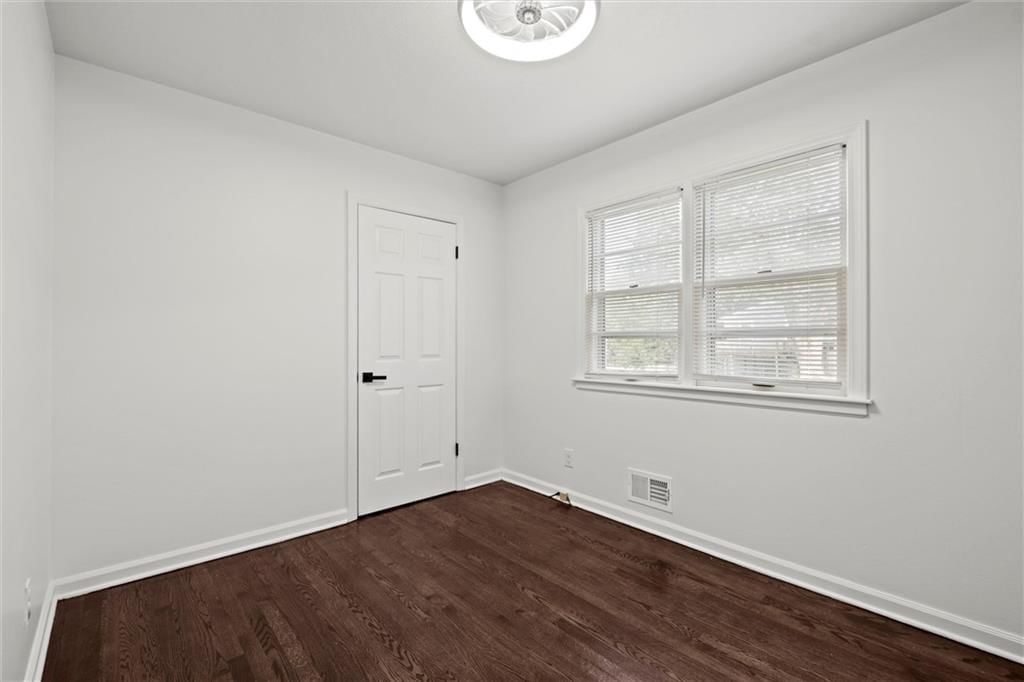 5804 Manning Avenue — photo 20