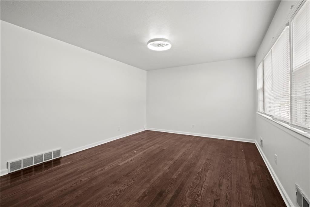 5804 Manning Avenue — photo 22