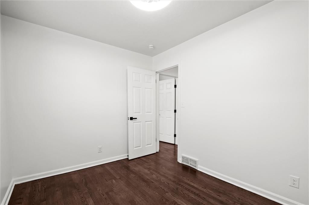 5804 Manning Avenue — photo 23