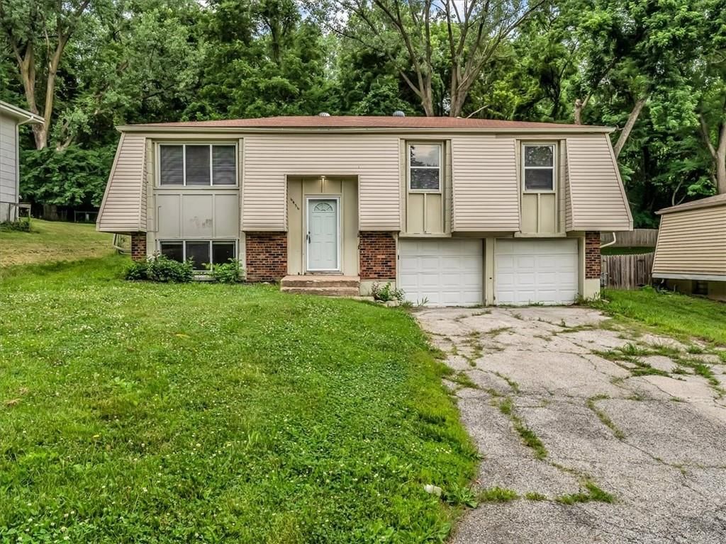 6456 NW 49th Street, Kansas City, MO