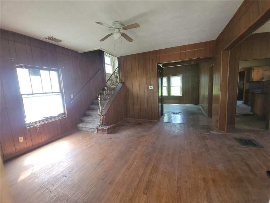 1015 Main Street — photo 3