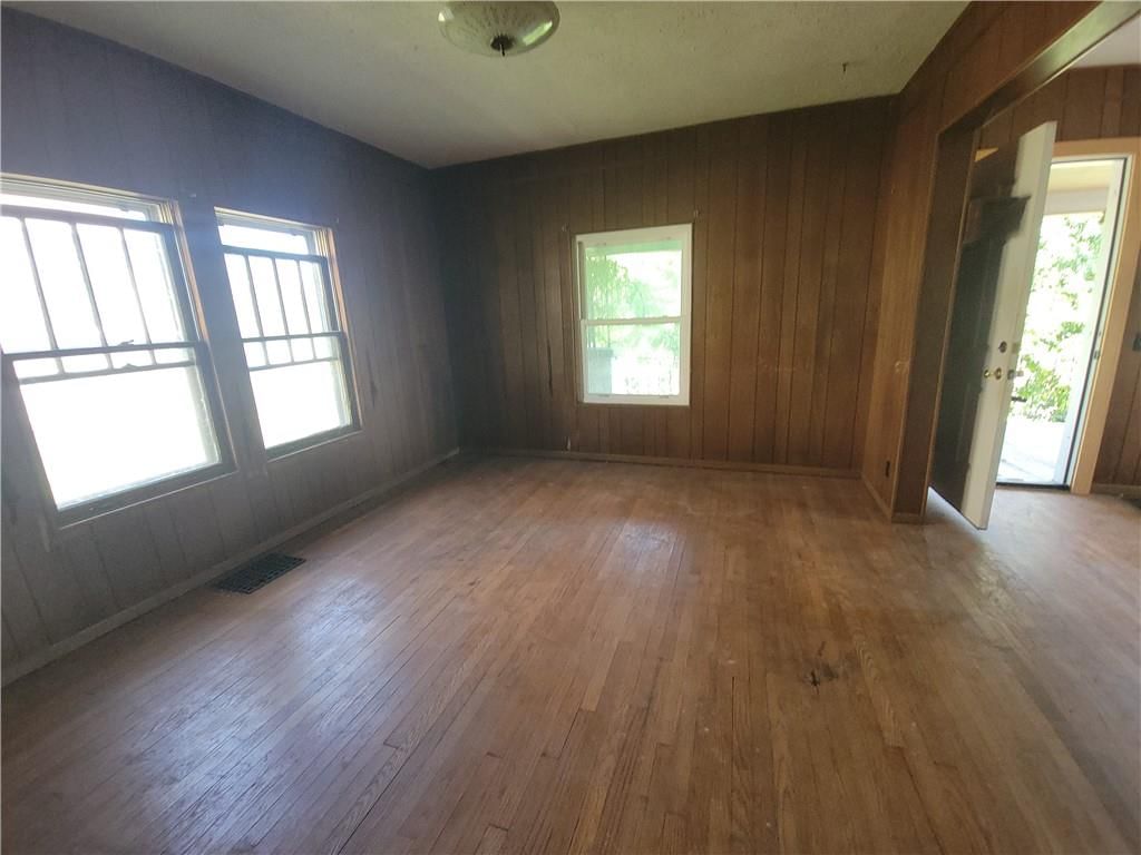 1015 Main Street — photo 10