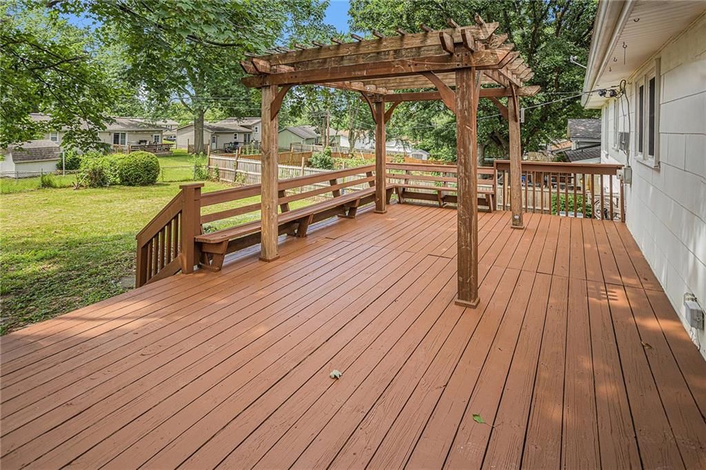 Photo 18 of 23 - 3115 NE 67th Street
