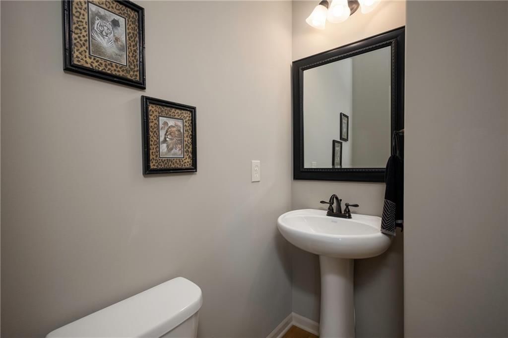 Photo 8 of 44 - 8509 N Highland Avenue