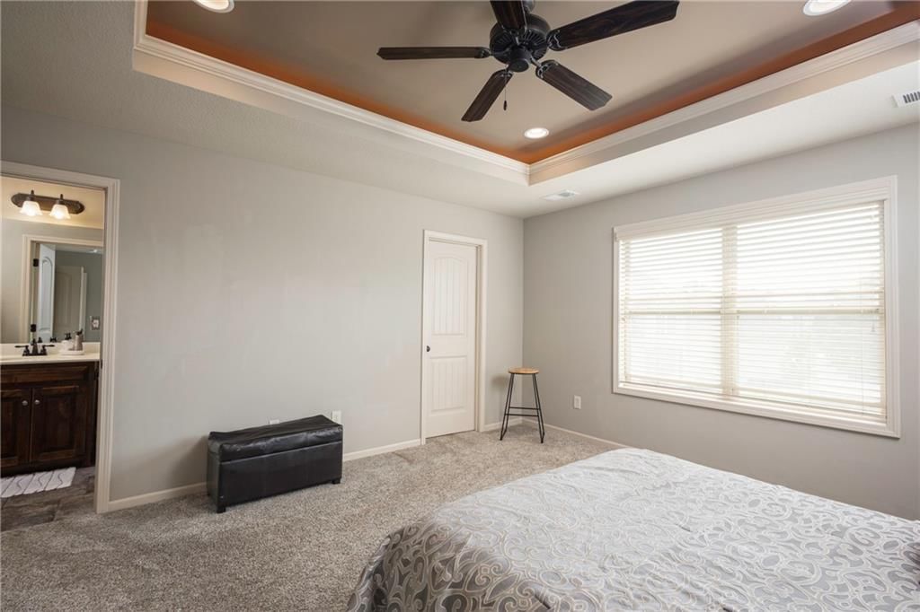 Photo 25 of 44 - 8509 N Highland Avenue