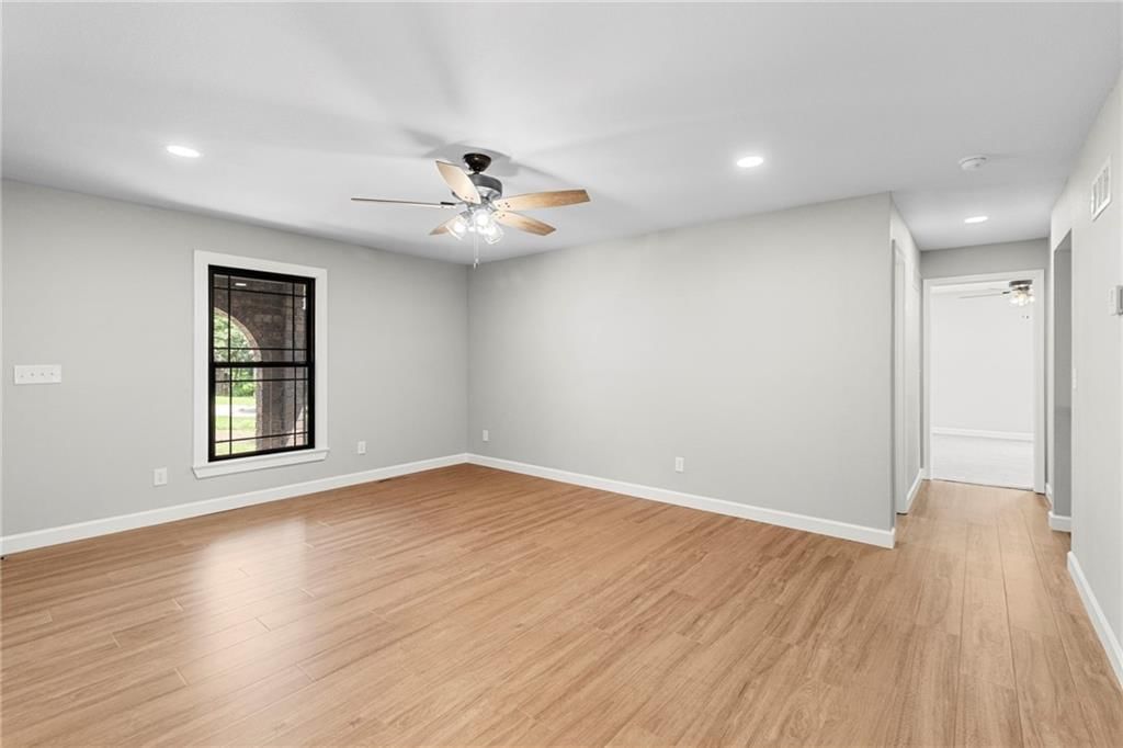 1000 Woodcliffe Drive — photo 6
