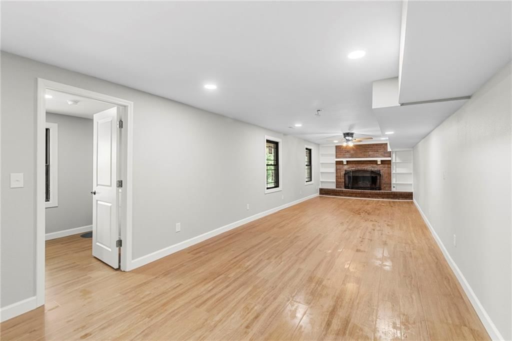 1000 Woodcliffe Drive — photo 21