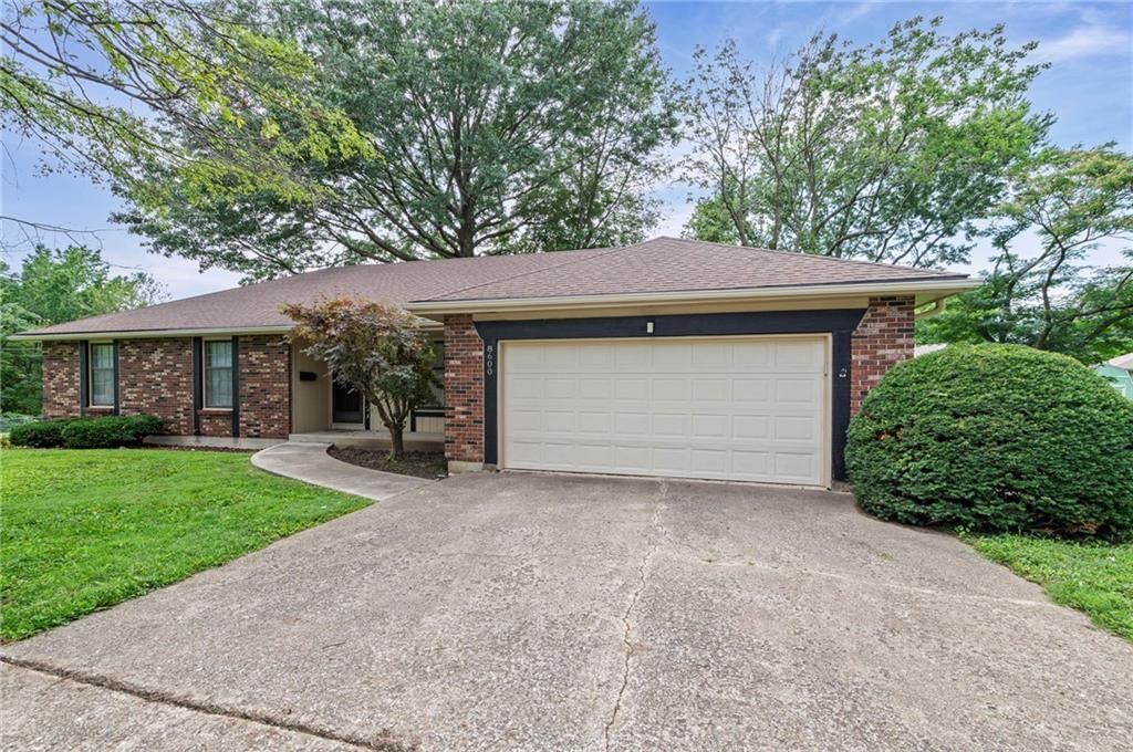 Photo 3 of 34 - 8600 Elm Avenue