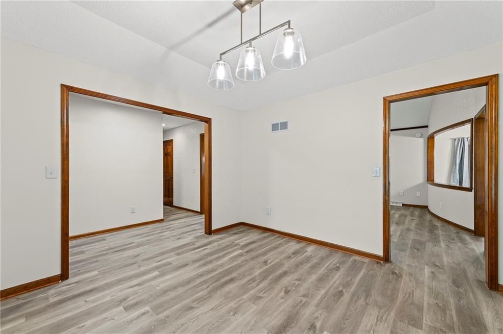 Photo 8 of 34 - 8600 Elm Avenue