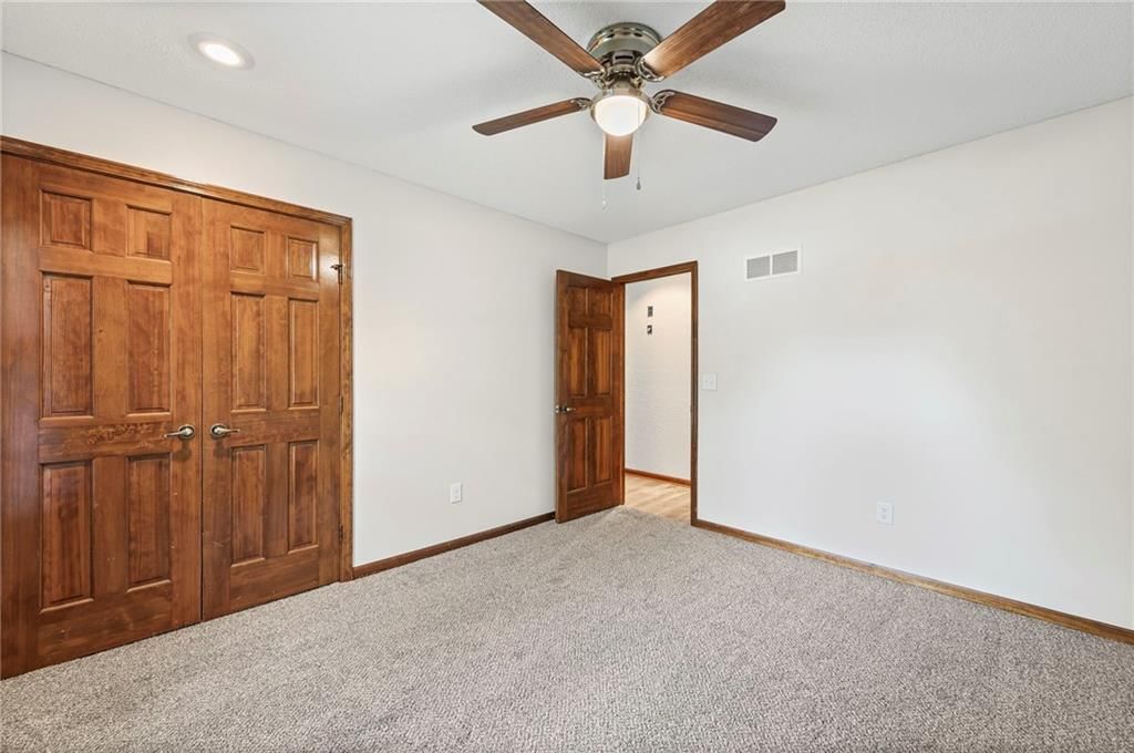 Photo 19 of 34 - 8600 Elm Avenue
