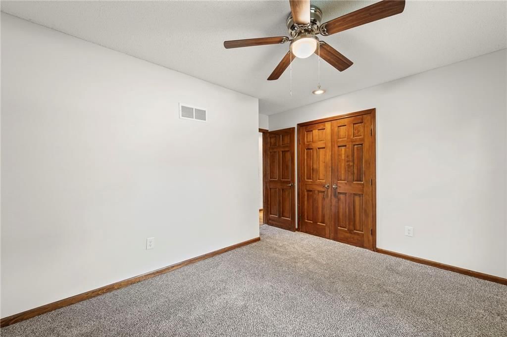Photo 22 of 34 - 8600 Elm Avenue