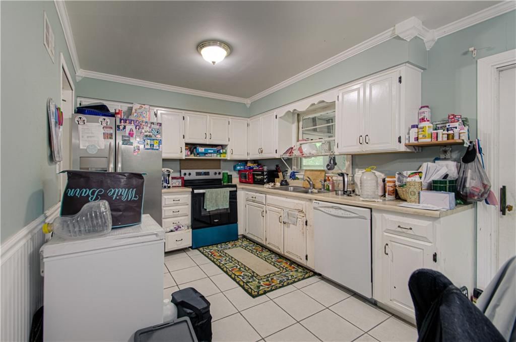 Photo 9 of 22 - 7632 Milrey Drive