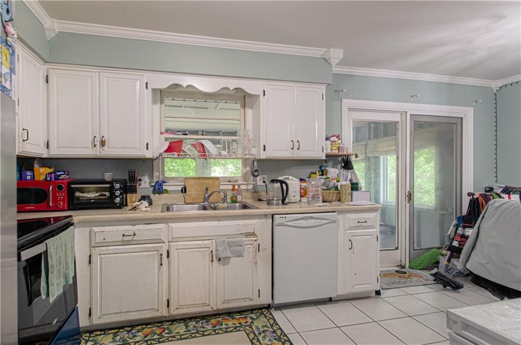 Photo 10 of 22 - 7632 Milrey Drive