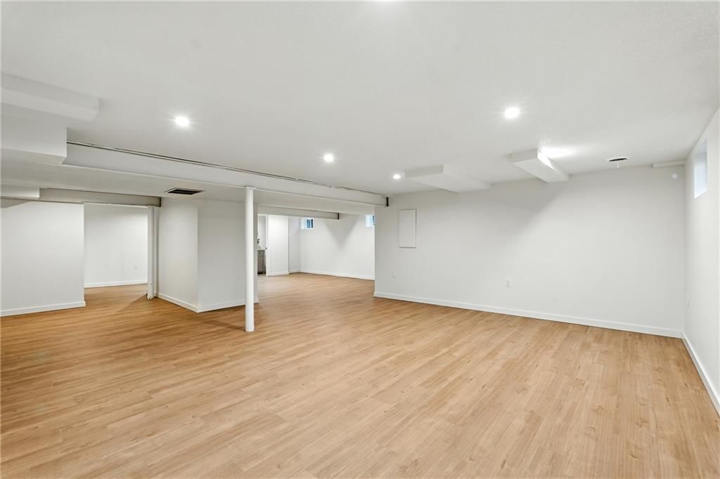 Photo 31 of 42 - 8200 W 101st Street