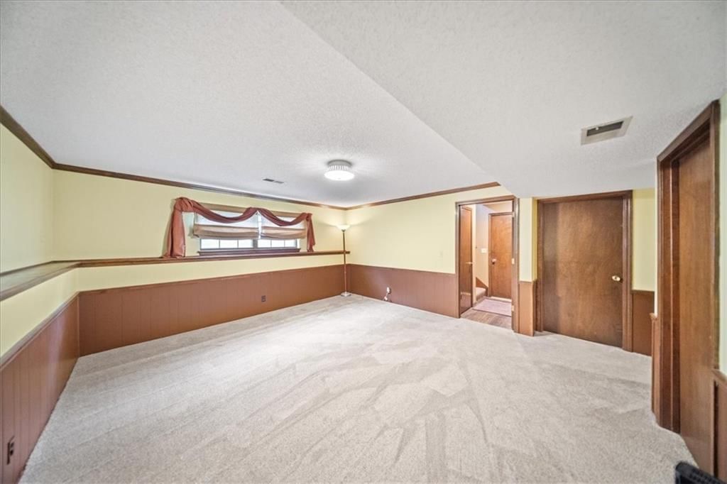 Photo 9 of 30 - 16201 W 124th Circle