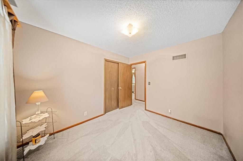 Photo 21 of 30 - 16201 W 124th Circle