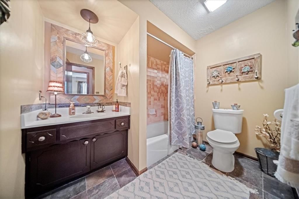 Photo 22 of 30 - 16201 W 124th Circle