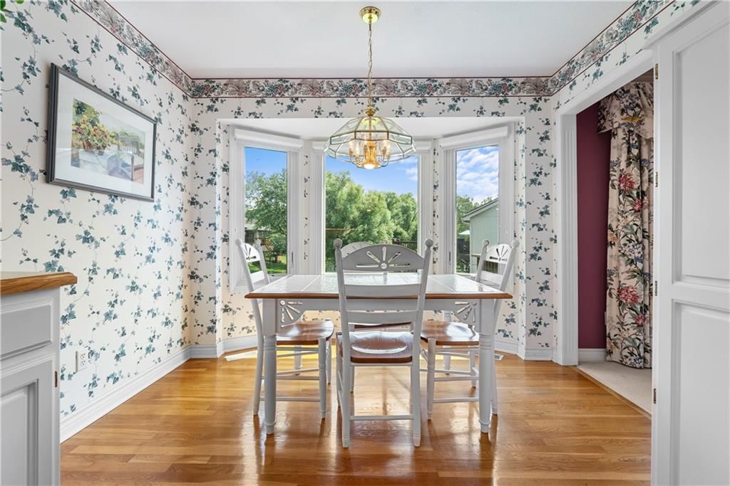 Photo 11 of 34 - 2403 Ashurst Drive