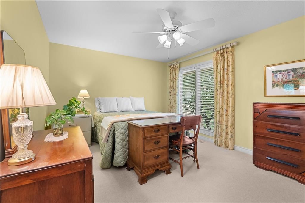 Photo 19 of 34 - 2403 Ashurst Drive