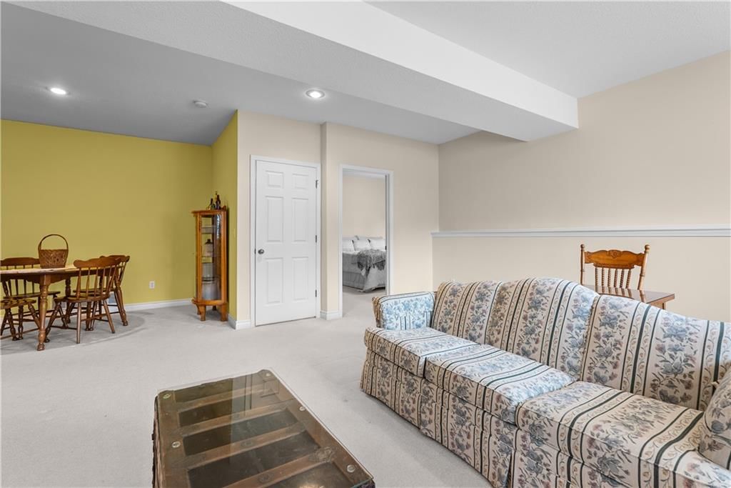 Photo 24 of 34 - 2403 Ashurst Drive